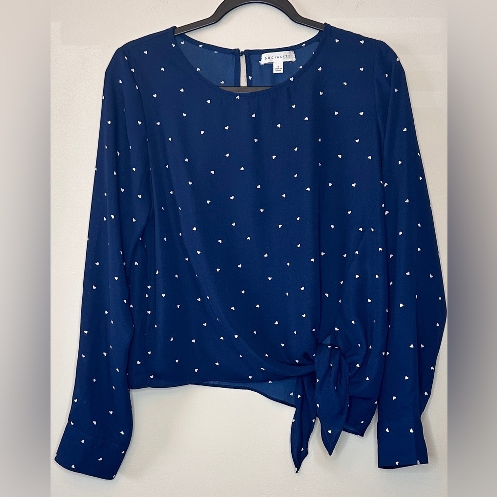 Socialite Blue and White Heart Print Blouse Size Small